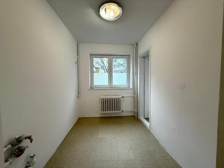 Apartament cu 3 camere semidecomandat în Lujerului