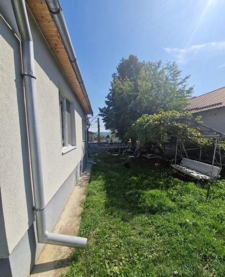 Casă cu 2 camere cu Teren 1600 Mp în Central
