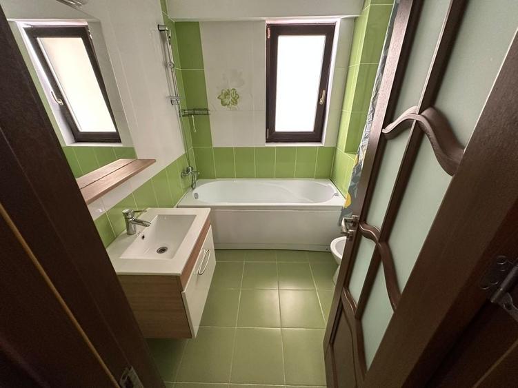 Garsonieră decomandată în Valea Lupului