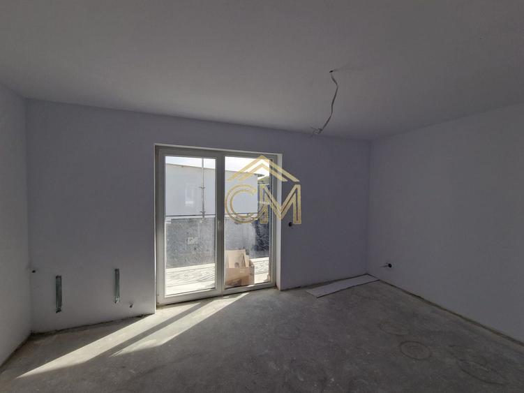 Duplex cu 4 camere cu Canalizare în Rășinari
