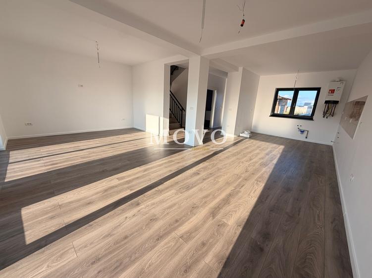 Duplex cu 4 camere cu Teren 250 Mp în Săcălaz