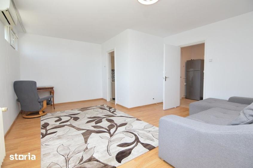 Apartament cu 2 camere decomandat în Titan