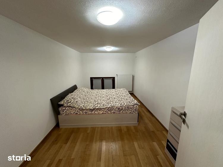Apartament cu 5 camere decomandat în Central