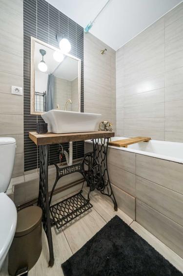 Apartament cu 3 camere semidecomandat în Chișinau
