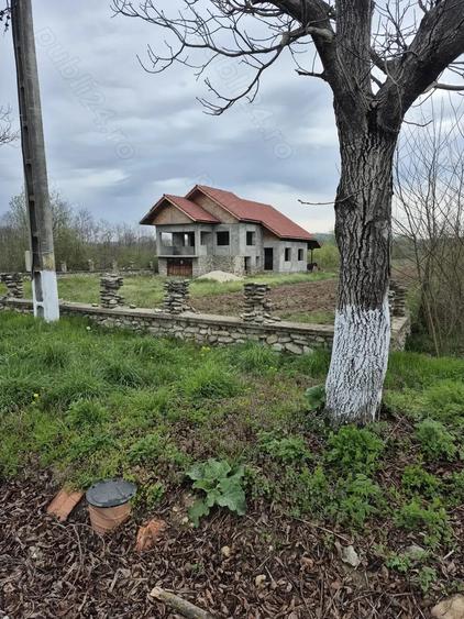 Casă cu 6 camere în Ceauru