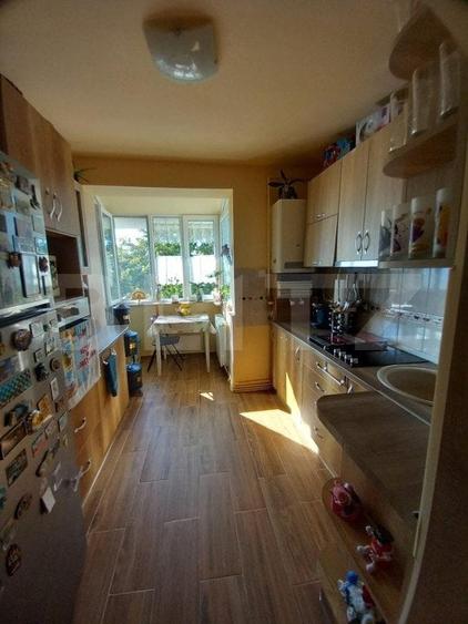 Apartament cu 2 camere semidecomandat, mobilat în Careiului