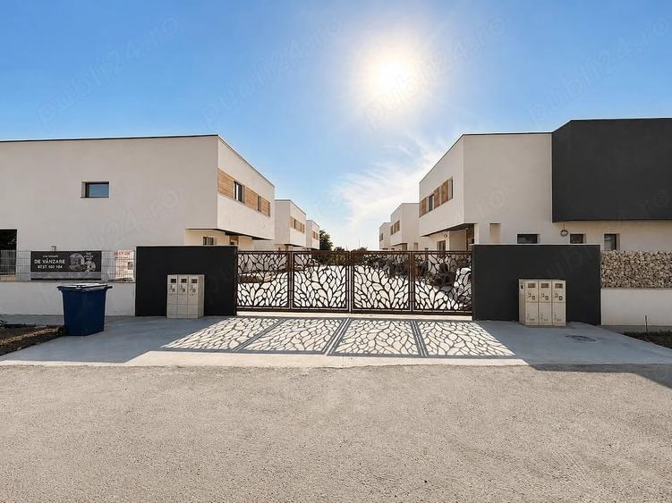 Casă cu Teren 213 Mp în Lumina