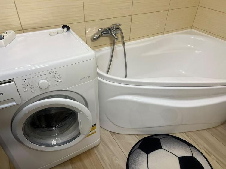 Apartament cu 2 camere decomandat în Roșu