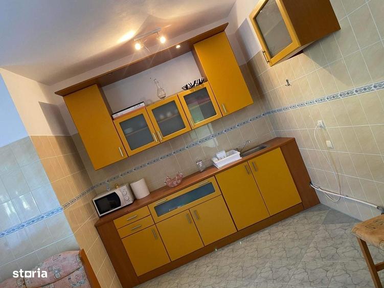Casă cu 4 camere cu Teren 1050 Mp în Central
