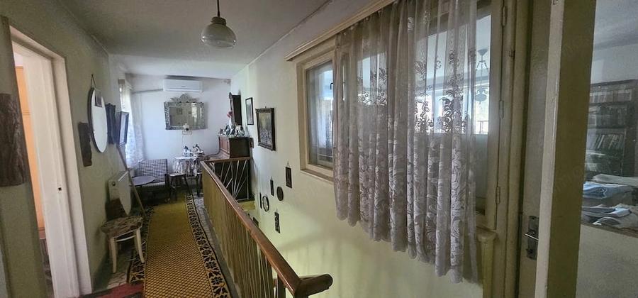 Casă cu Teren 365 Mp în Central
