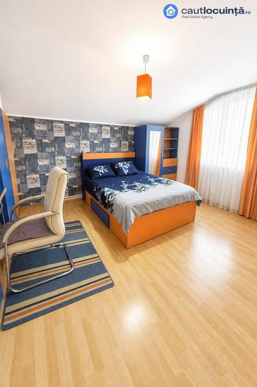 Casă cu 5 camere cu Teren 218 Mp în Tei