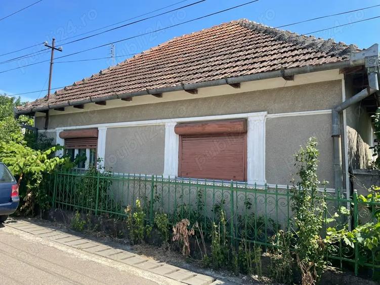 Casă cu 3 camere cu Teren 1400 Mp în Husasău de Tinca