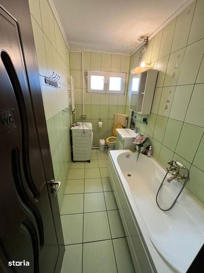 Apartament cu 2 camere nedecomandat în Podu Roș