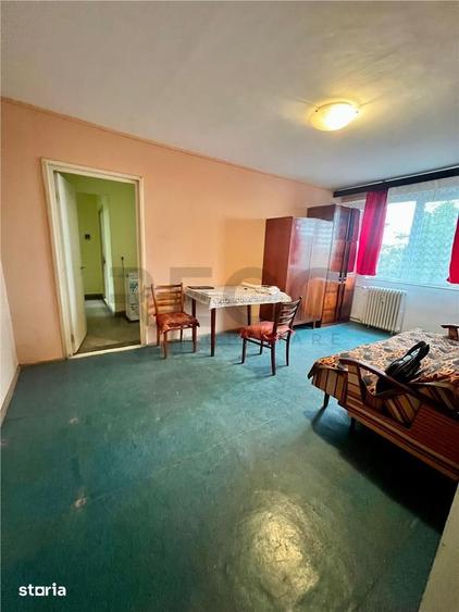 Apartament cu 3 camere decomandat în Rogerius
