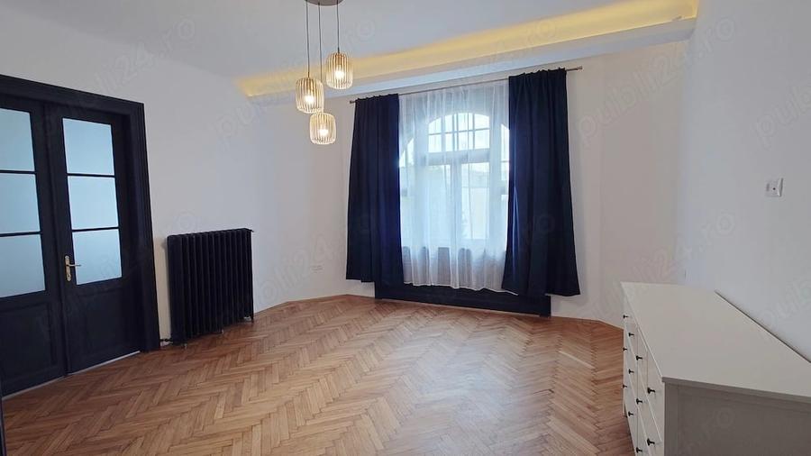 Apartament cu 3 camere semidecomandat în Central