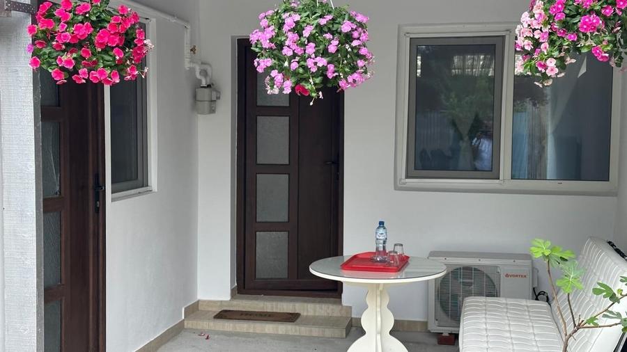 Casă cu 3 camere cu Teren 148 Mp în Colentina
