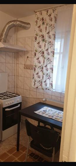 Apartament cu 3 camere decomandat în Tineretului