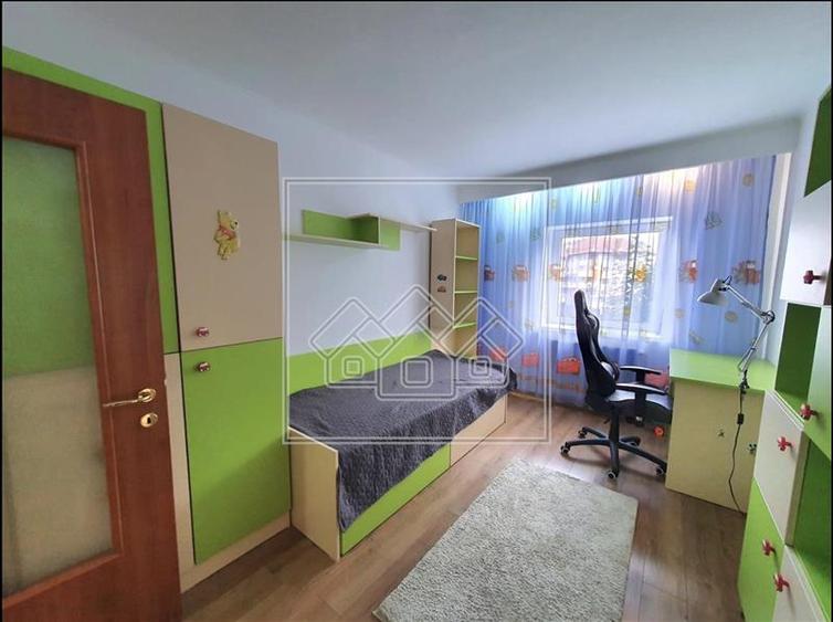 Apartament modern, decomandat, 2 balcoane, etaj 2/8 - Zona Centrala - 6