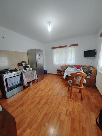 Casă individuală cu 2 camere cu Canalizare în Nord-Est