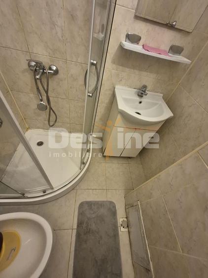 Garsonieră decomandată în B-dul București