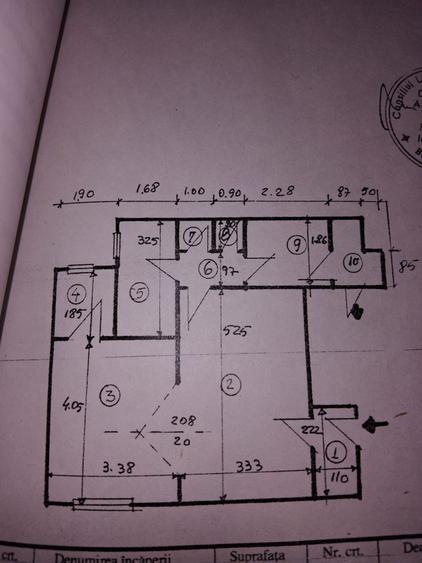 Apartament cu 3 camere semidecomandat, mobilat în Gara de Nord