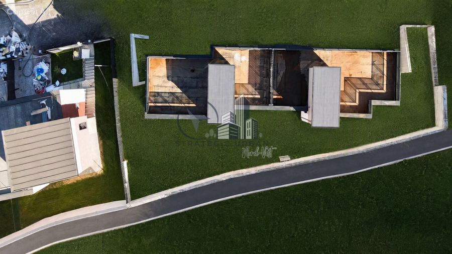 Duplex cu 4 camere cu Canalizare în Bună Ziua