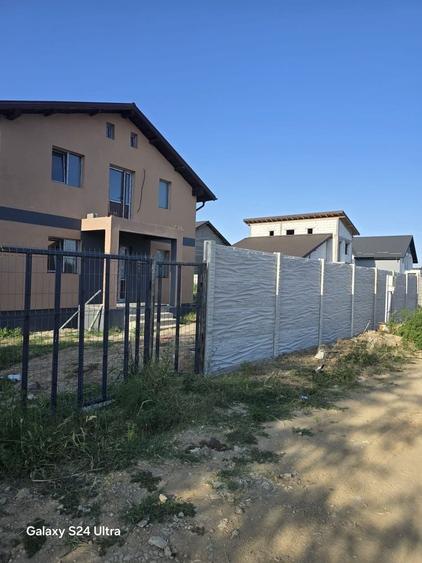Casă cu 4 camere în Bariera Vâlcii