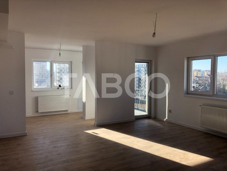Apartament cu 4 camere decomandat în Mihai Viteazul