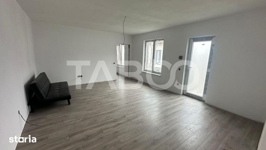 Apartament cu 3 camere decomandat în Turnișor