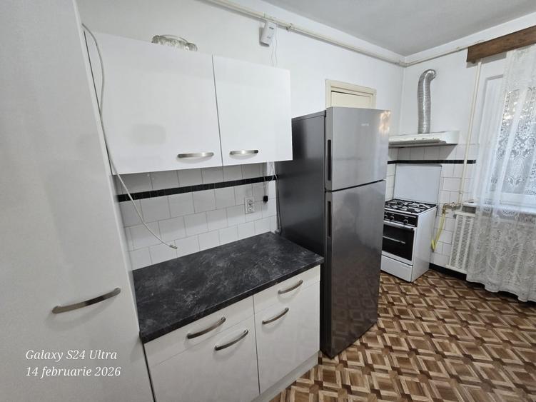 Apartament cu 2 camere decomandat în Prundu