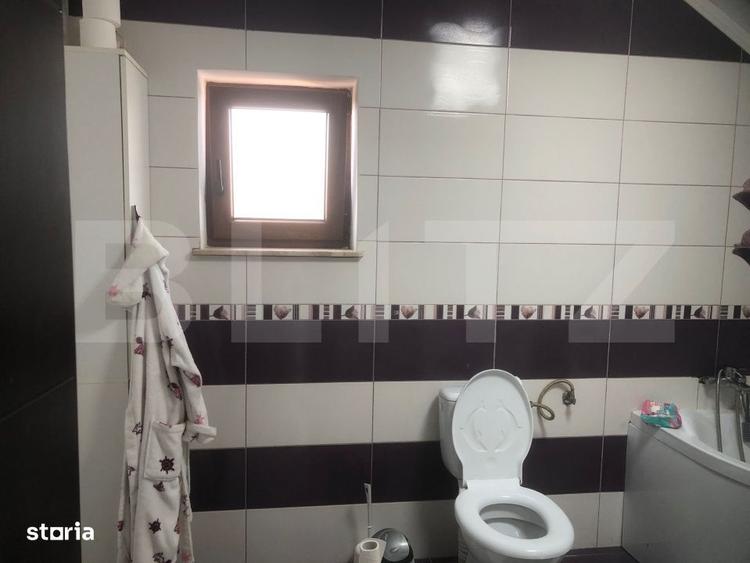 De vanzare casa 4 camere , 9 ari teren , intrare in Paulesti - 13