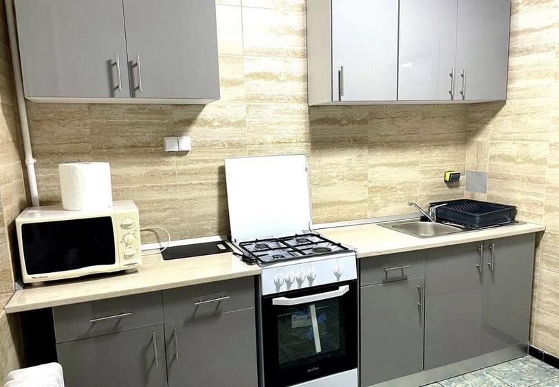 Apartament cu 3 camere decomandat, mobilat în Vatra Luminoasă