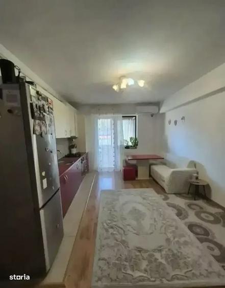 Apartament cu 3 camere decomandat în Ciupercenii Noi