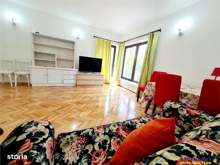 Casă cu 4 camere cu Teren 500 Mp în Central