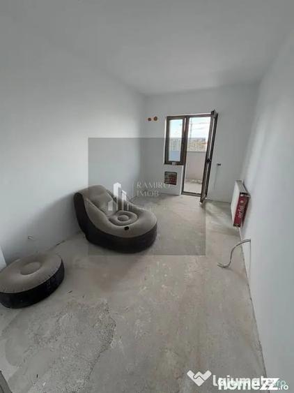 Apartament cu 3 camere decomandat în Mihai Bravu