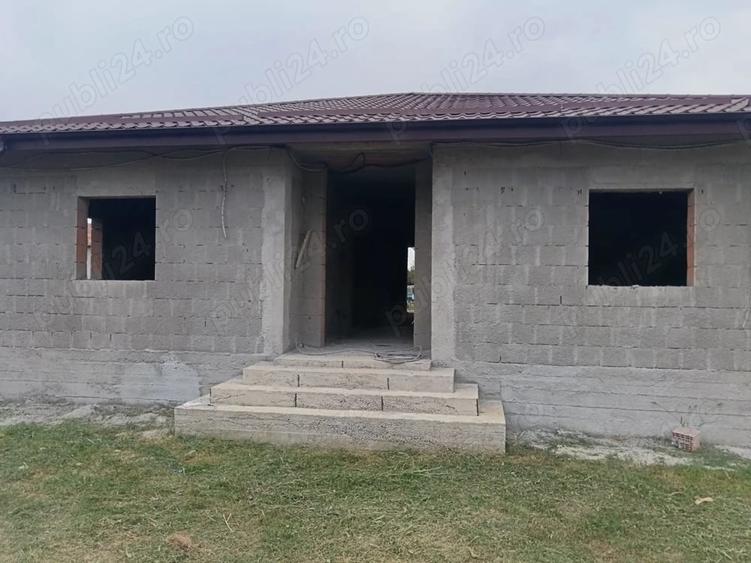 Casă cu Teren 1700 Mp în Buturugeni