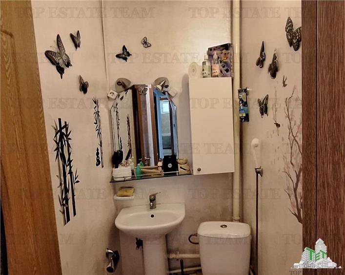 Apartament cu 4 camere decomandat, mobilat în CET