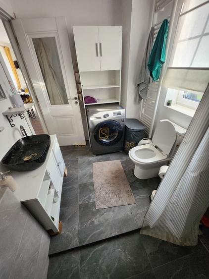 Casă individuală cu 3 camere cu Canalizare în Central