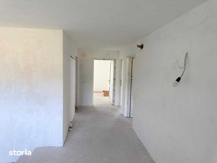 Casă cu 4 camere cu Teren 180 Mp în Central