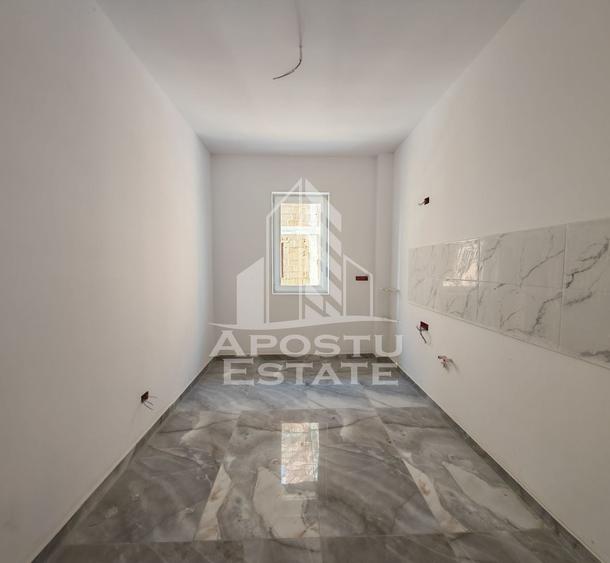 Apartament cu 3 camere decomandat în Giroc