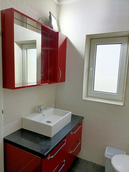 Casă individuală cu 6 camere cu Canalizare în Apahida