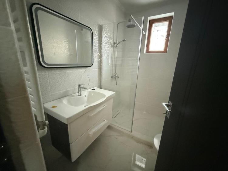 Casă individuală cu 3 camere cu Canalizare în Clinceni