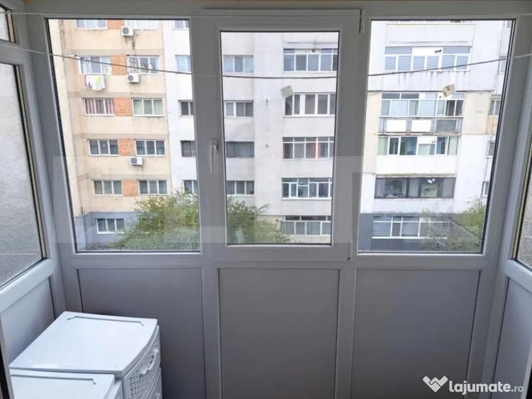 Apartament cu 2 camere semidecomandat în Micro 4