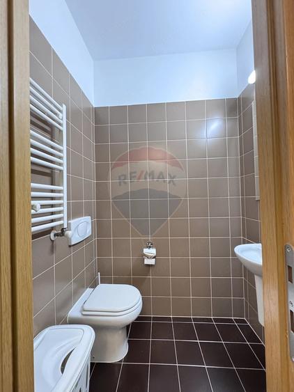 Apartament cu 2 camere decomandat în Splaiul Unirii