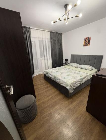 Apartament cu 3 camere decomandat în Dacia