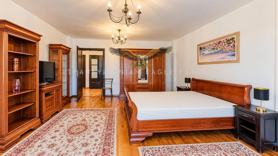 Apartament cu 2 camere decomandat, mobilat în Central