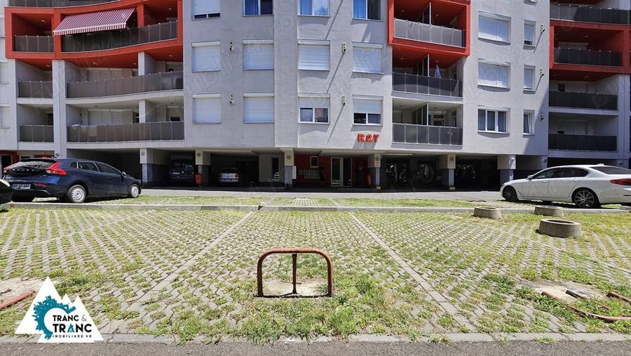 Spațiu comercial, de 12 mp, în Micălaca
