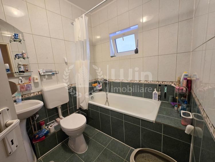 Casă individuală cu 6 camere cu Canalizare în Bună Ziua