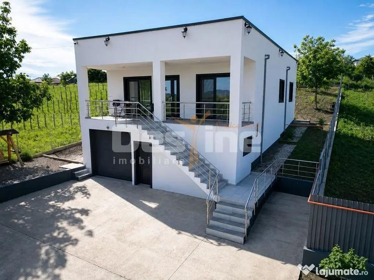 Casă cu 4 camere cu Teren 1000 Mp în Ciurbești