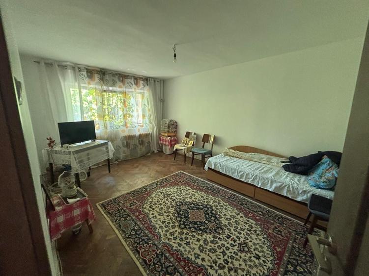 Apartament cu 3 camere în Central — fotografia 1